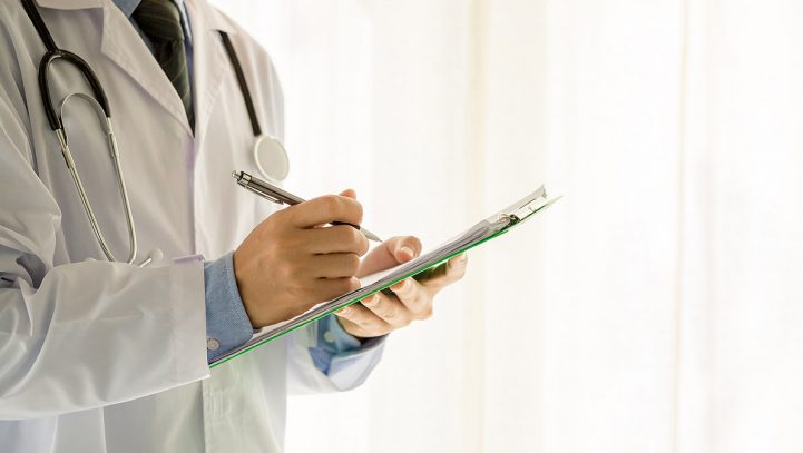 Processos contra médicos: Saiba quais cuidados adotar para evitá-los!